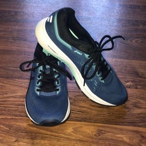 Blue/black ASICS FlyteFoam